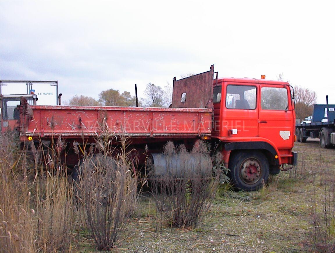 RENAULT SAVIEM BENNE 14 T