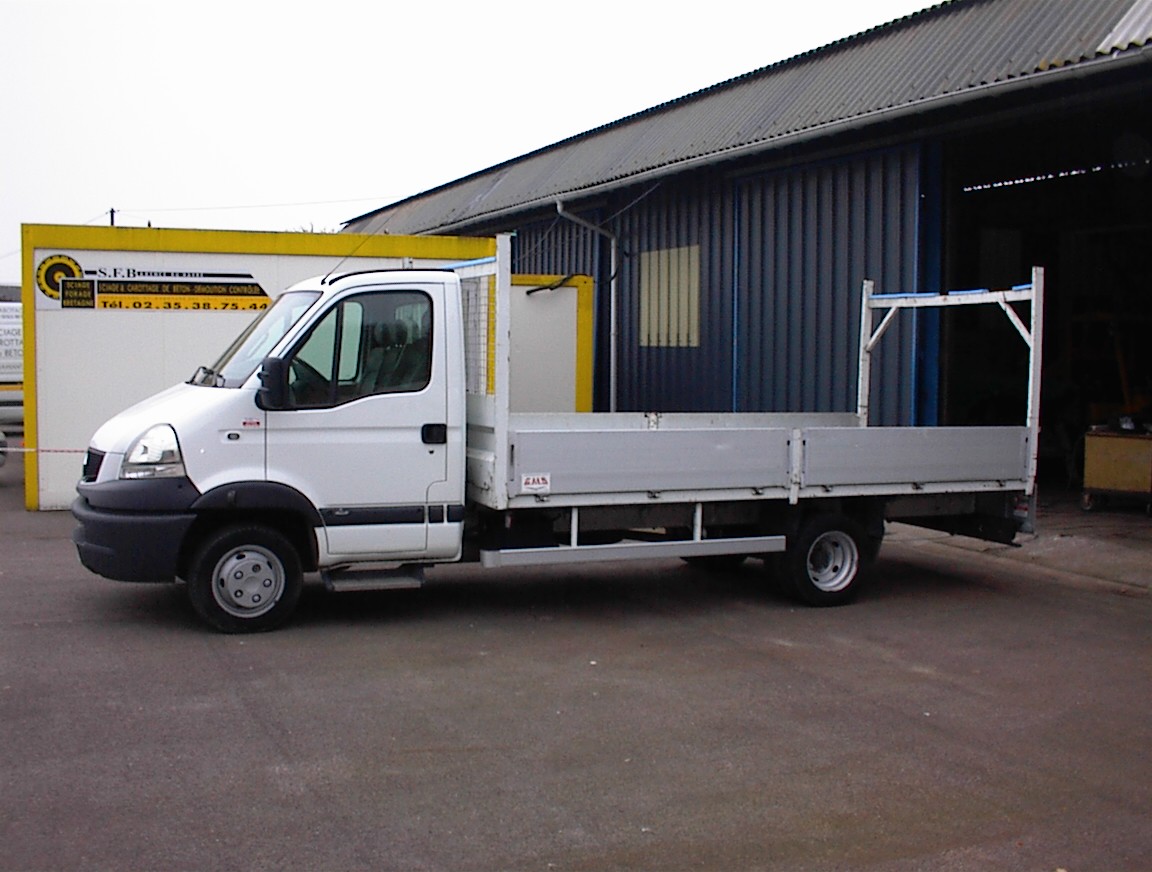 RENAULT PLATEAU 120 DXI
