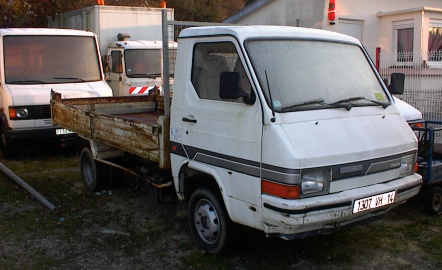 NISSAN TRADE BENNE 3 PL