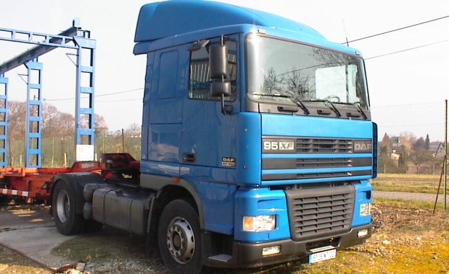 Tracteur DAF XF95