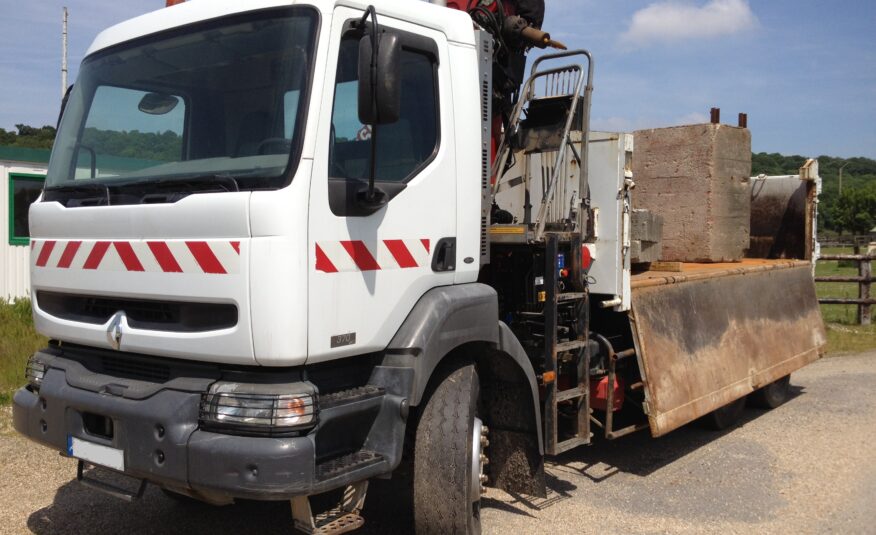 Renault Kerax 370 6X4 bi benne Grue