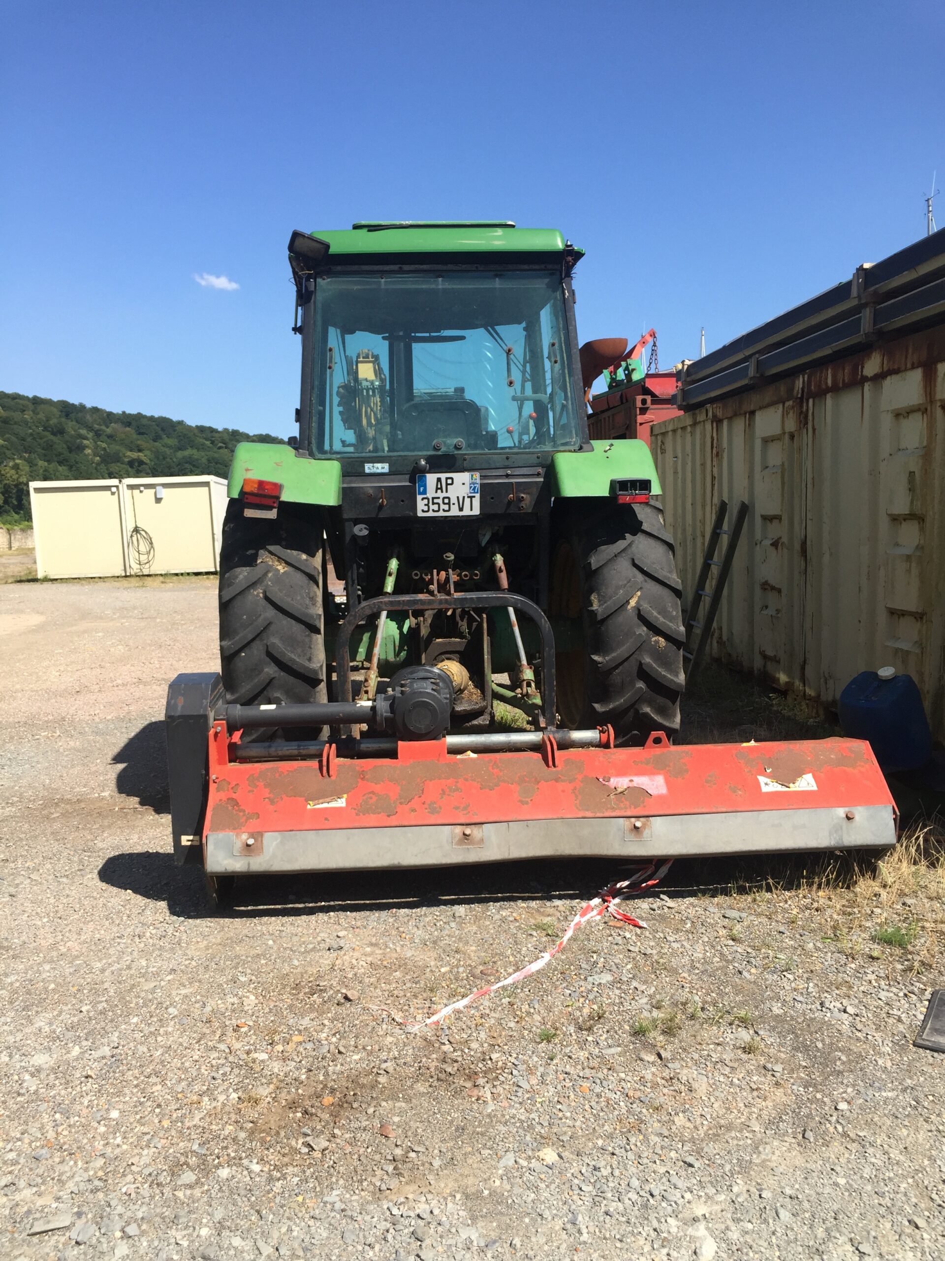 JOHN DEERE