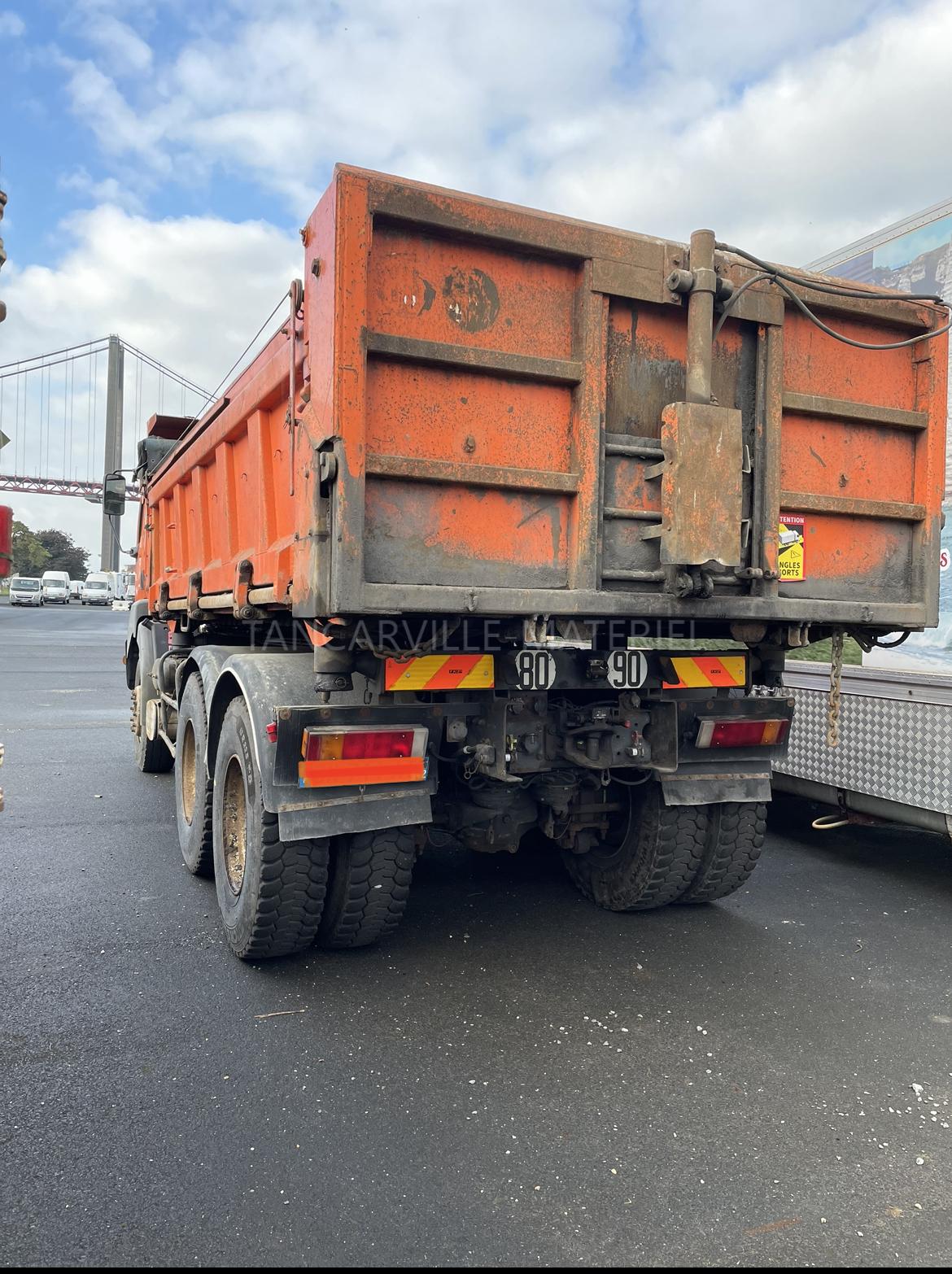 CAMION RENAULT KERAX 6×4  26/40T