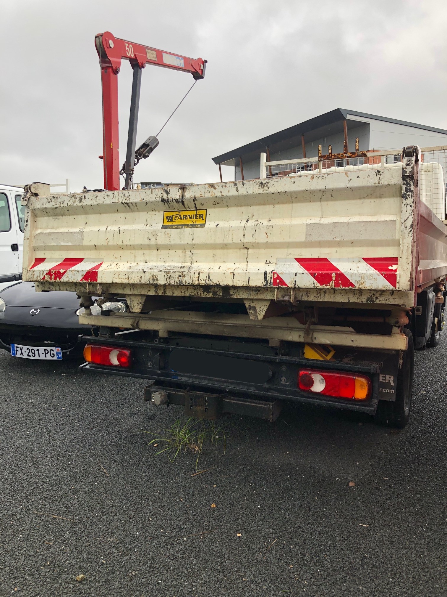 NISSAN CABSTAR TRI-BENNE + TREUIL