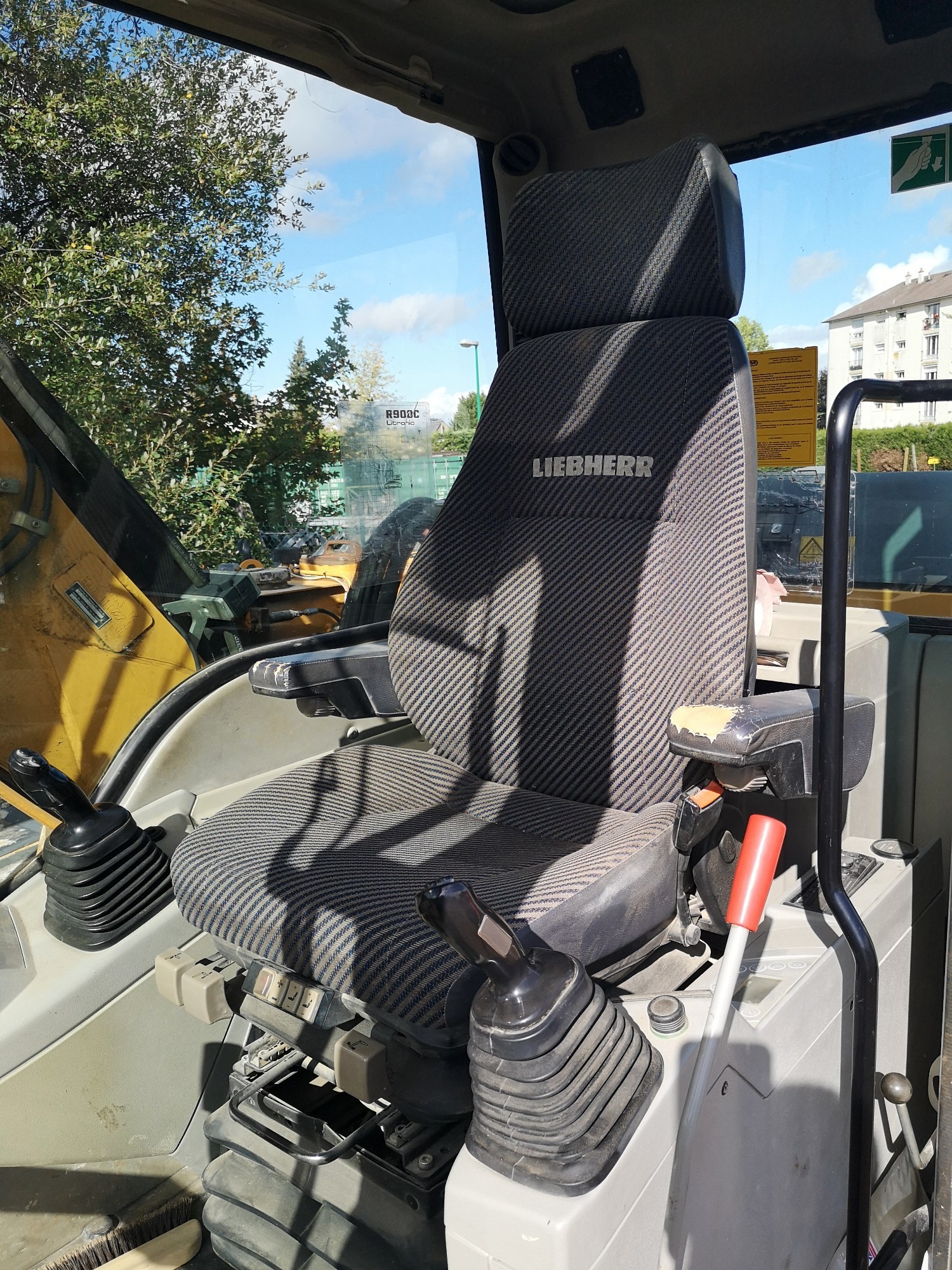 PELLE SUR CHENILLE LIEBHERR R900 LITRONIC