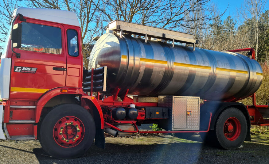 CAMION RENAULT G300 MANAGER CITERNE A EAU