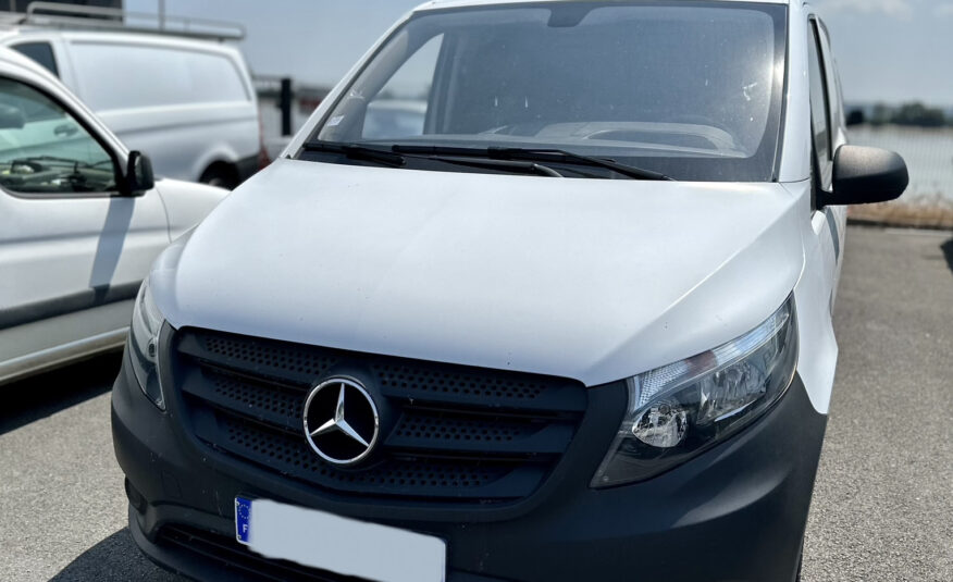 MERCEDES VITO FOURGON COURT 109 DCI  5,5 M3 CROCHET ATTELAGE