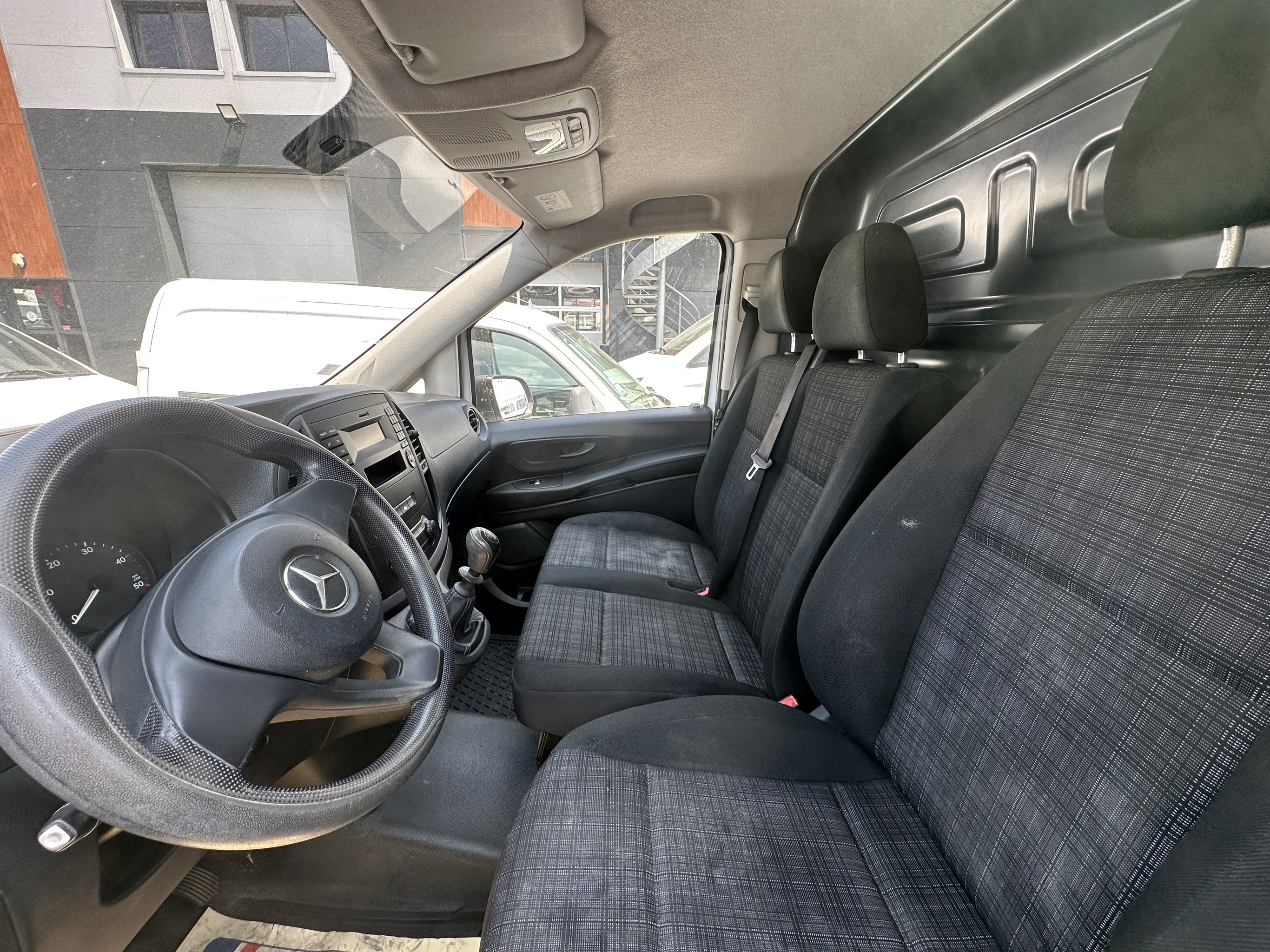 MERCEDES VITO FOURGON COURT 109 DCI  5,5 M3 CROCHET ATTELAGE