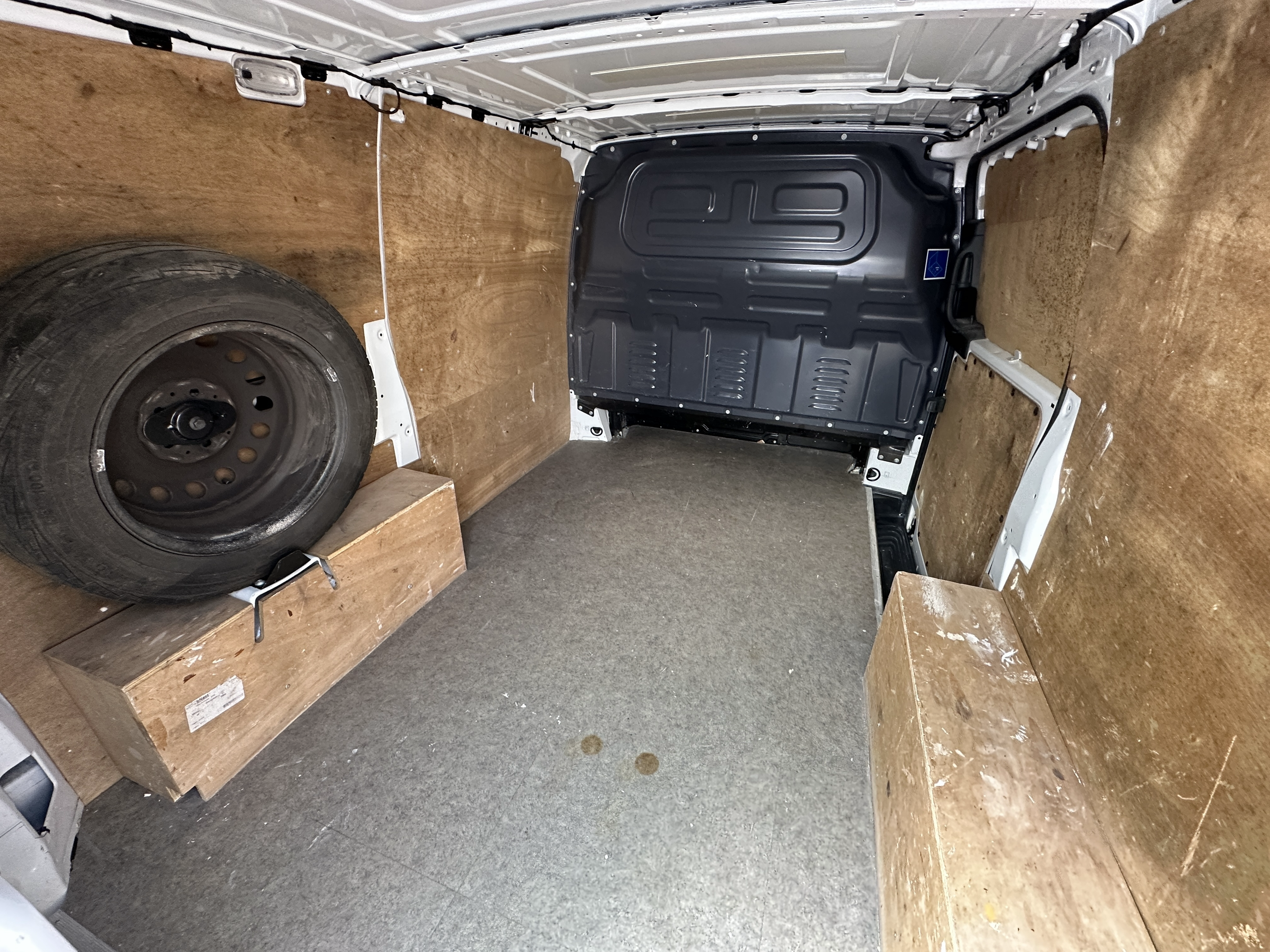 MERCEDES VITO FOURGON COURT 109 DCI  5,5 M3 CROCHET ATTELAGE