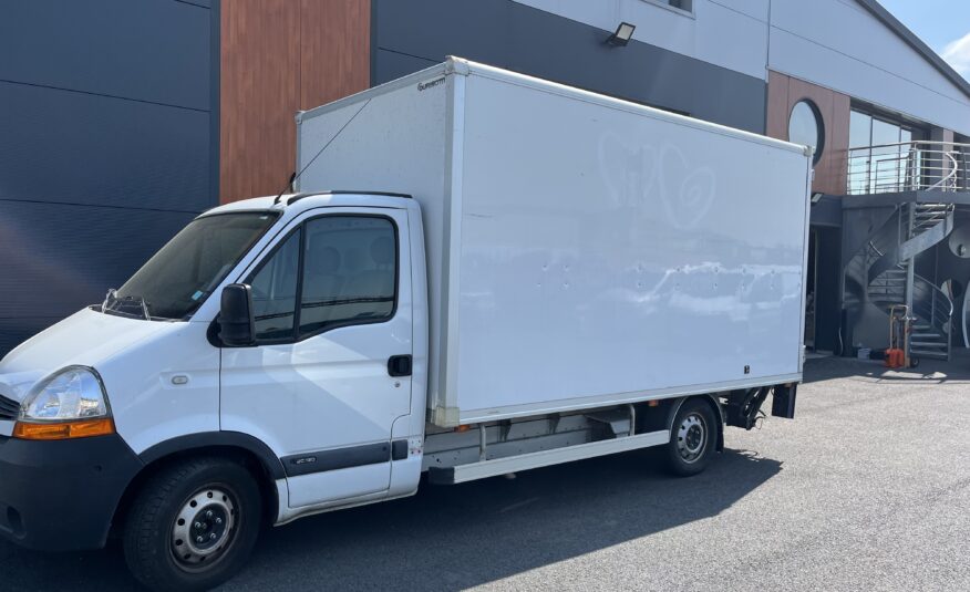 RENAULT MASTER II 2.5 DCI FAP 120 cv CAISSE 20M3 HAYON