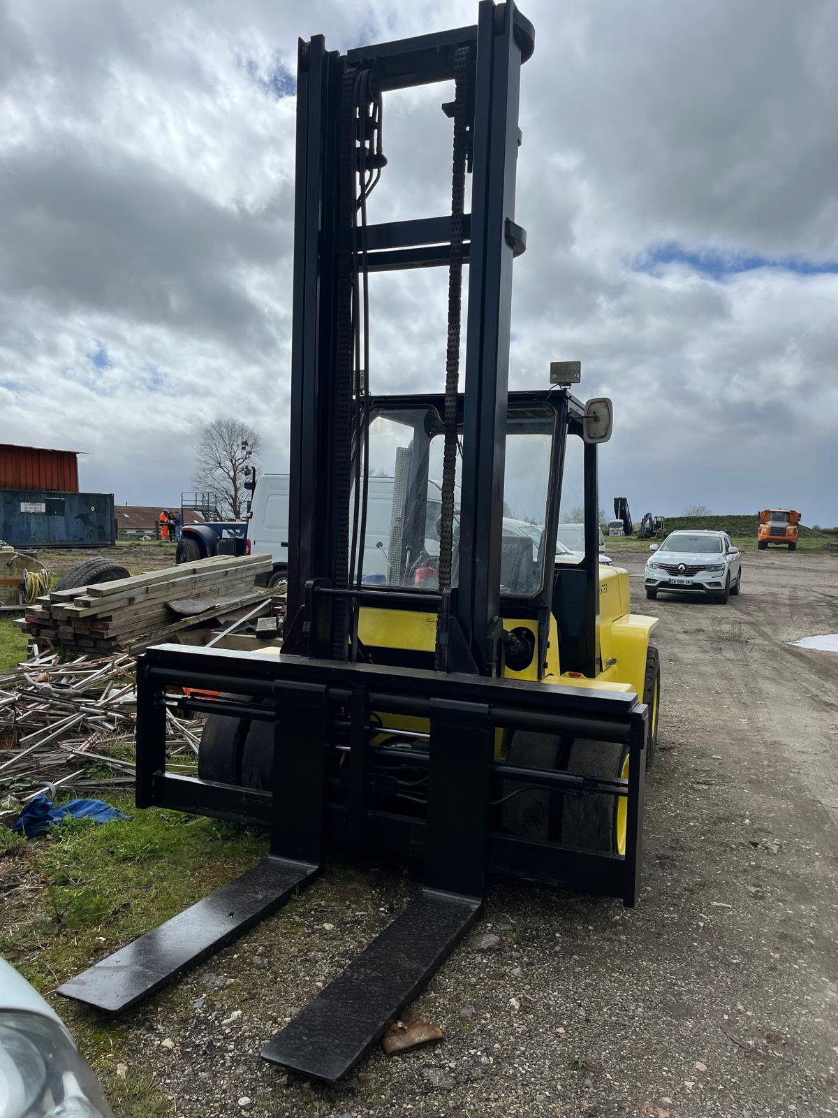 CHARIOT ELEVATEUR HYSTER 70XL