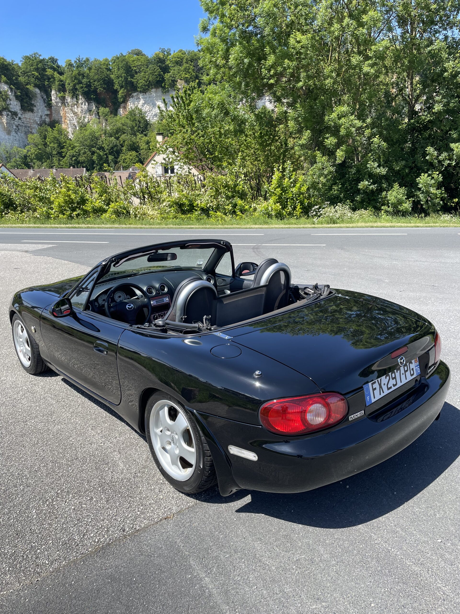 TRES BEAU CABRIOLET MAZDA MX 5
