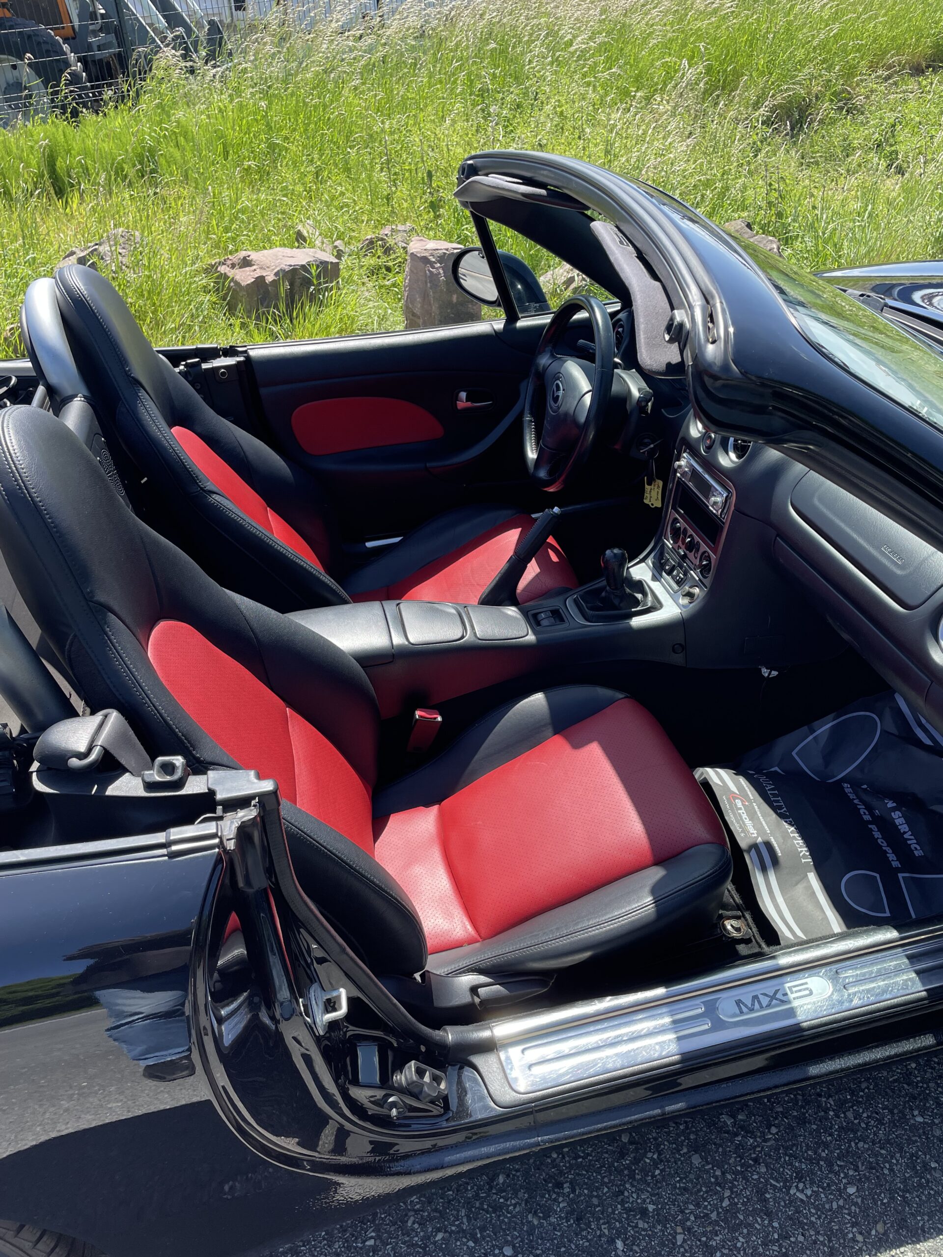 TRES BEAU CABRIOLET MAZDA MX 5