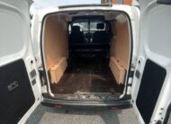 NISSAN FOURGON NV 200