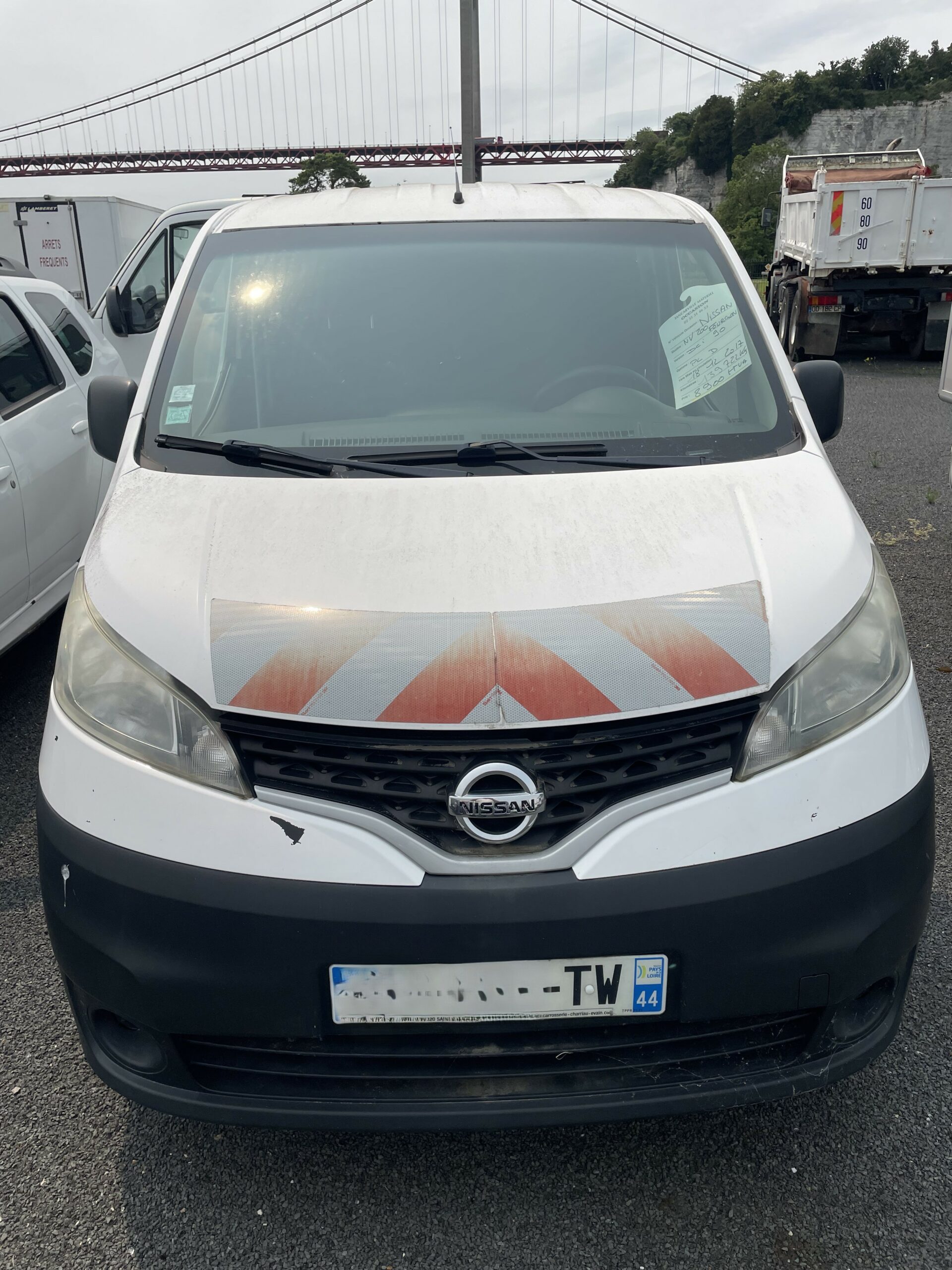 NISSAN FOURGON NV 200
