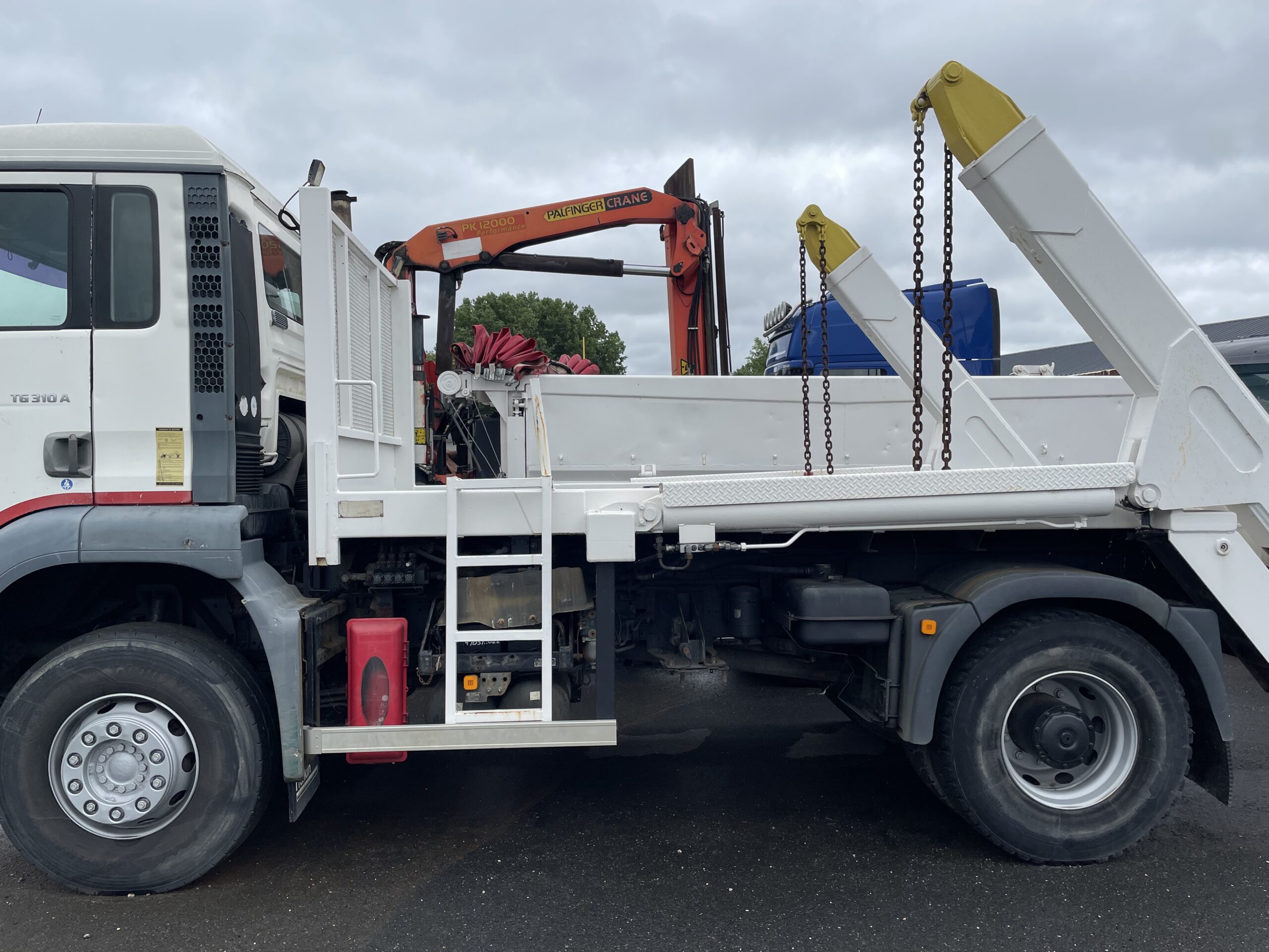 M.A.N. MULTIBENNE 4X2 TGA 19T